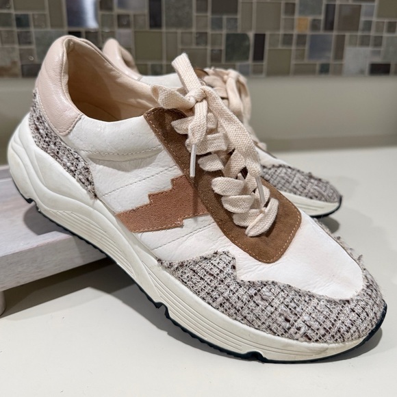Oasis Society Shoes - Oasis Society Size9 Women's Sneakers
